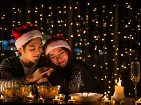 Christmas romantic date ideas